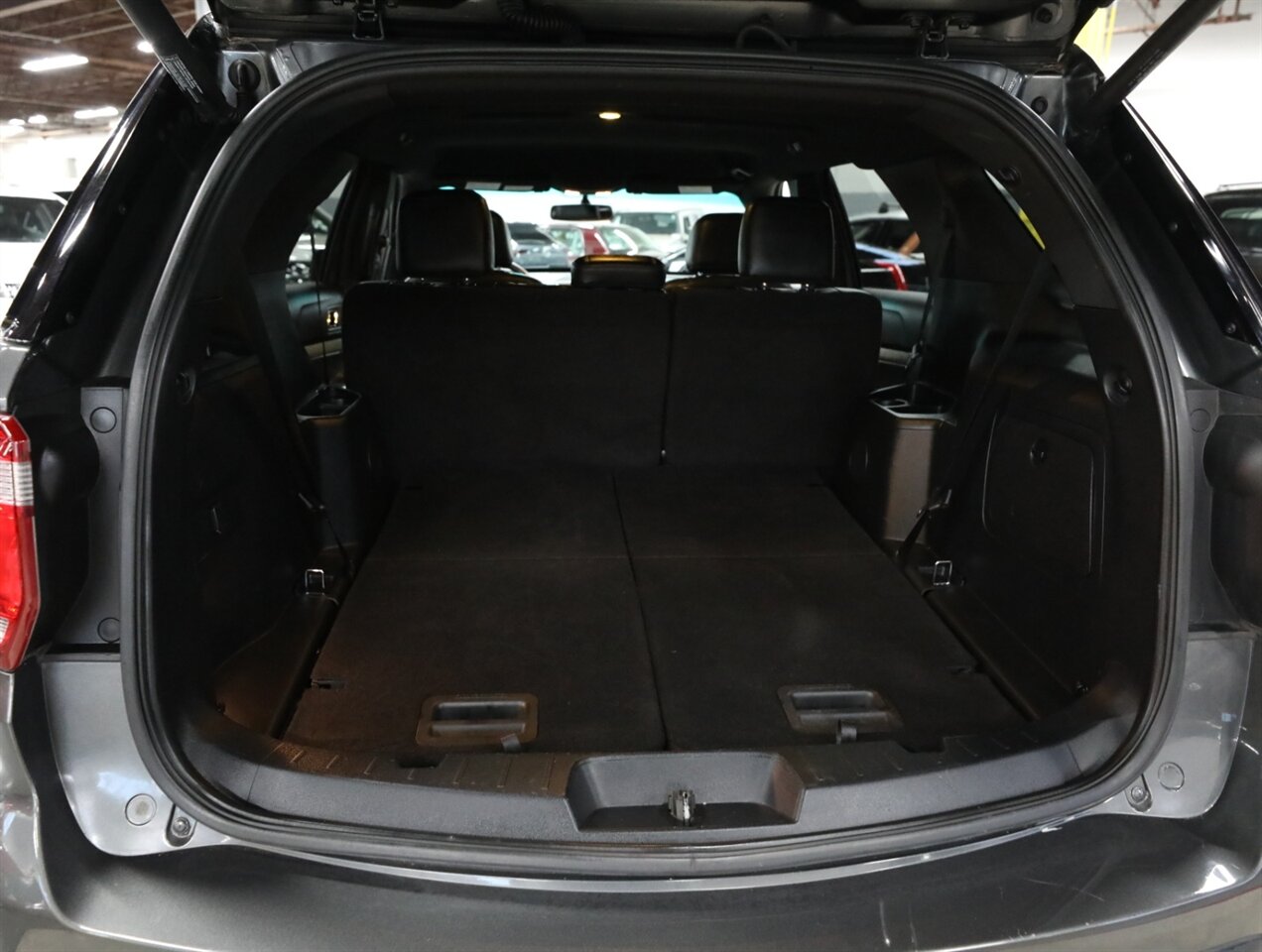 2017 Ford Explorer XLT AWD - Photo 25 - Addison, IL 60101