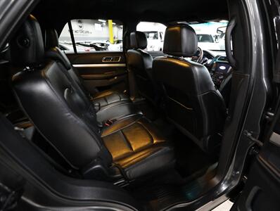 2017 Ford Explorer XLT AWD - Photo 21 - Addison, IL 60101