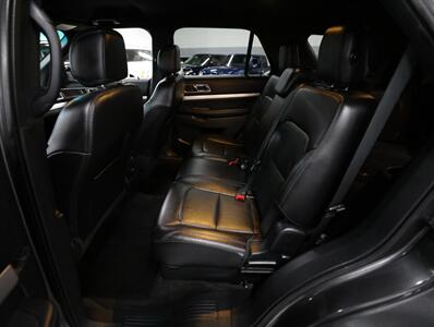 2017 Ford Explorer XLT AWD - Photo 30 - Addison, IL 60101