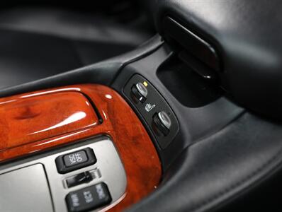 2006 Lexus SC 430   - Photo 28 - Addison, IL 60101