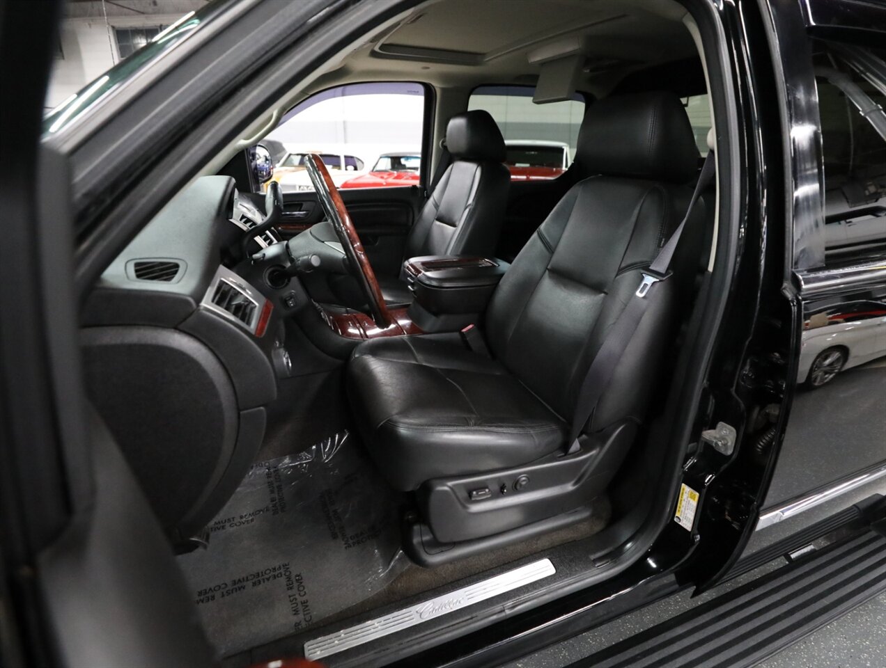 2012 Cadillac Escalade EXT Premium AWD - Photo 31 - Addison, IL 60101