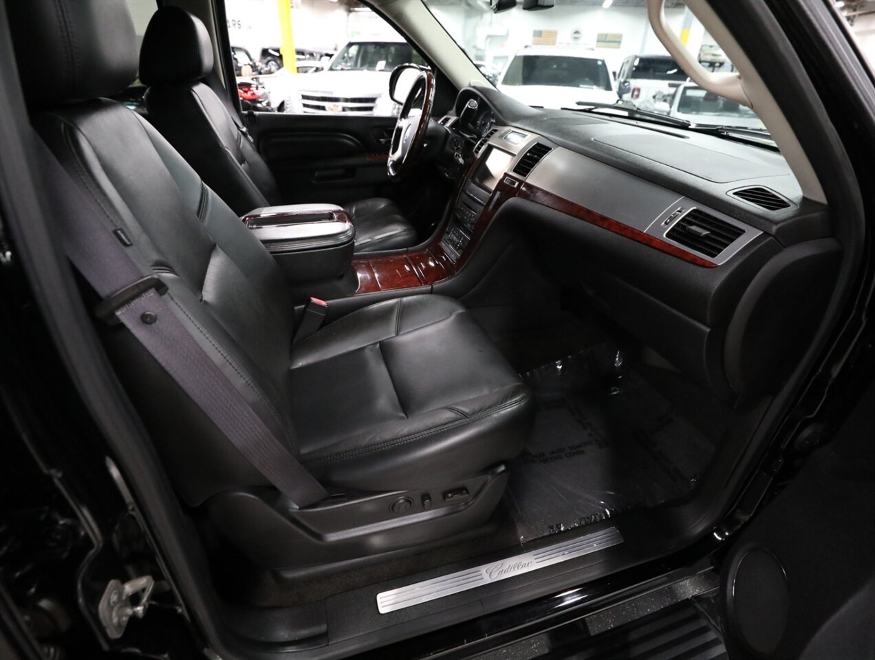 2012 Cadillac Escalade EXT Premium AWD - Photo 19 - Addison, IL 60101