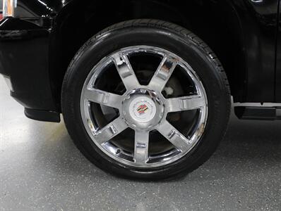 2012 Cadillac Escalade EXT Premium AWD - Photo 46 - Addison, IL 60101