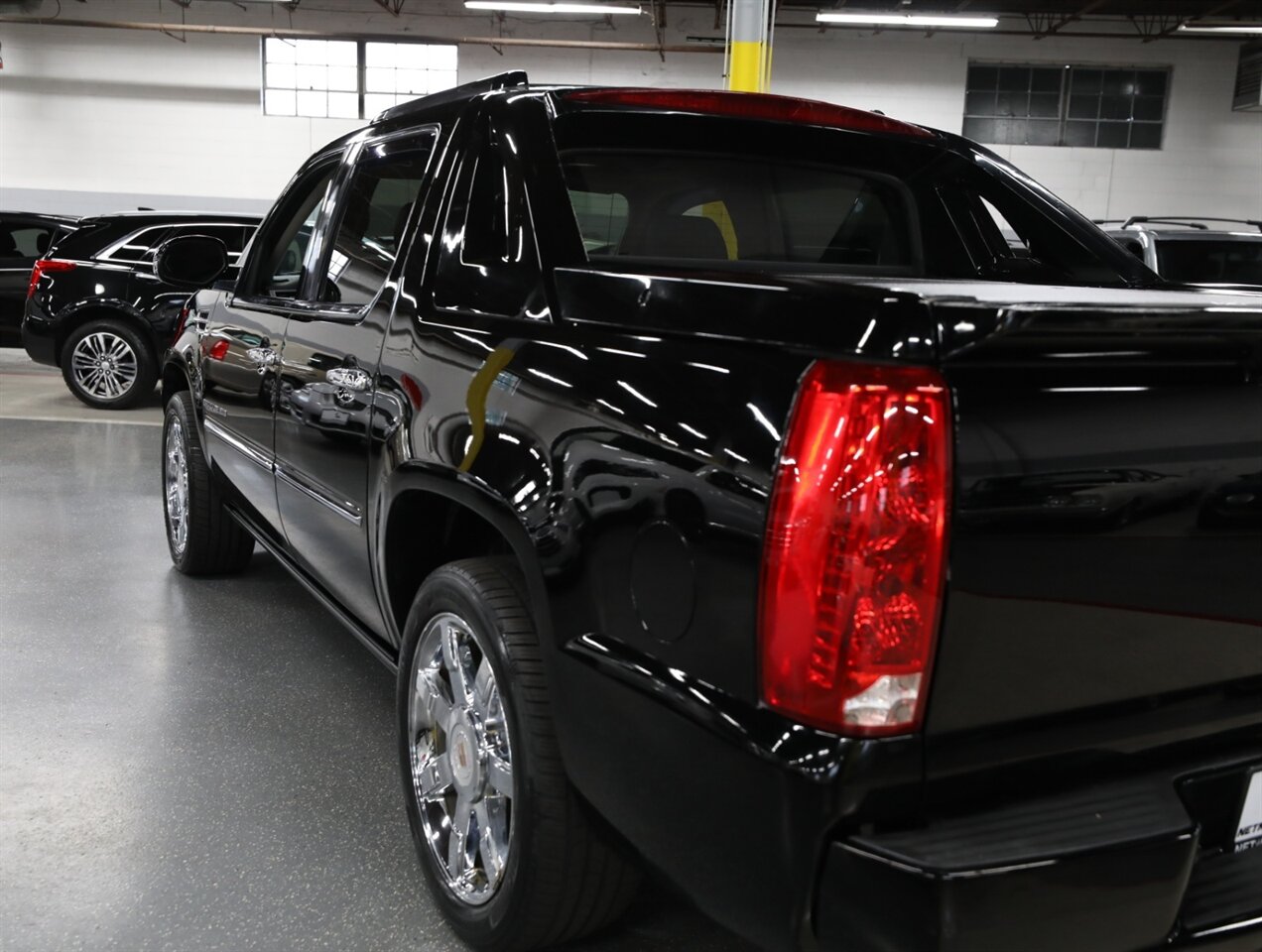 2012 Cadillac Escalade EXT Premium AWD - Photo 15 - Addison, IL 60101