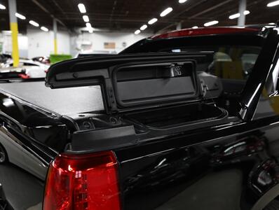 2012 Cadillac Escalade EXT Premium AWD - Photo 10 - Addison, IL 60101