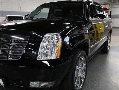 2012 Cadillac Escalade EXT Premium AWD - Photo 5 - Addison, IL 60101