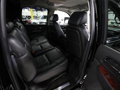 2012 Cadillac Escalade EXT Premium AWD - Photo 22 - Addison, IL 60101