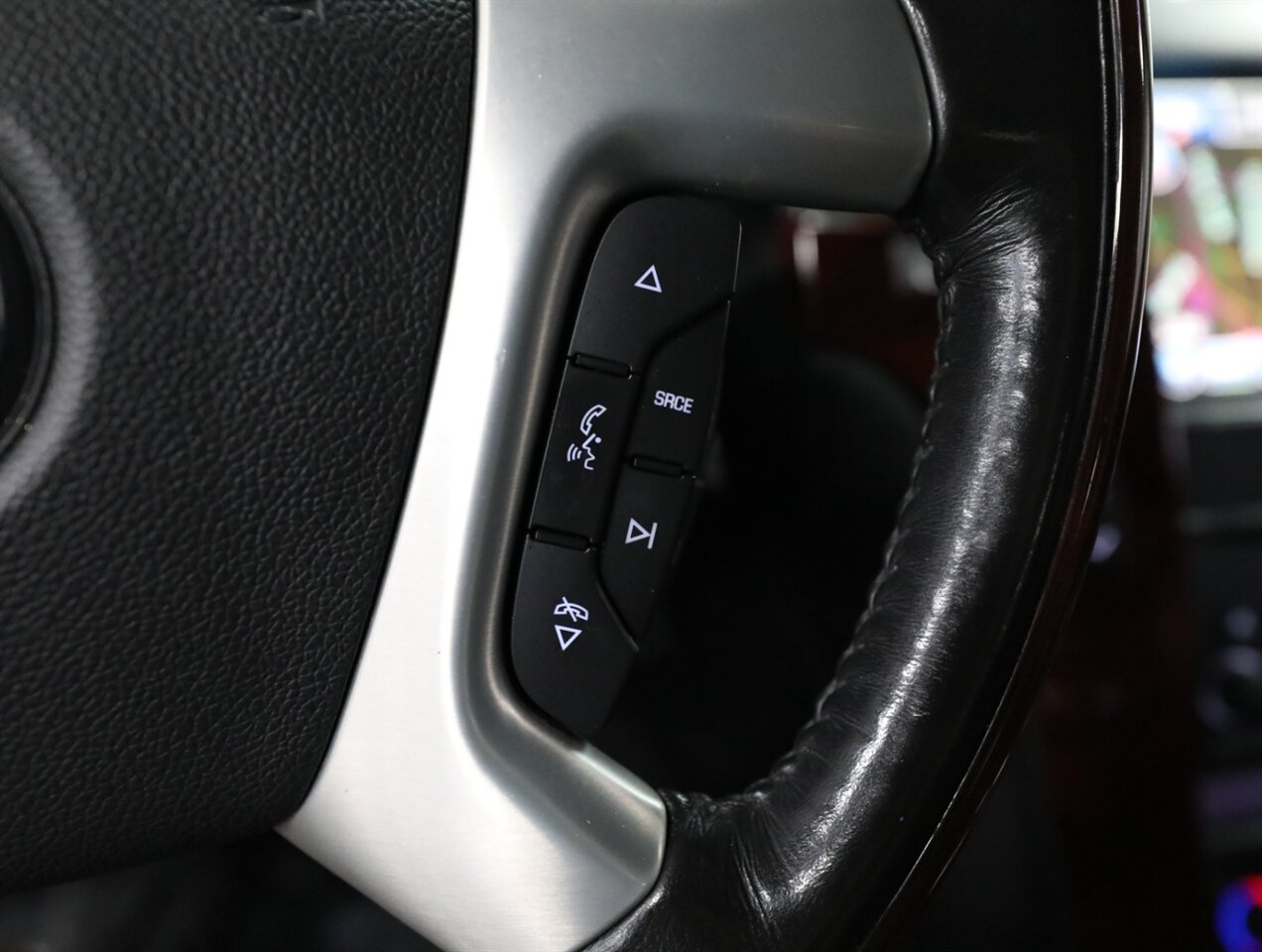 2012 Cadillac Escalade EXT Premium AWD - Photo 39 - Addison, IL 60101