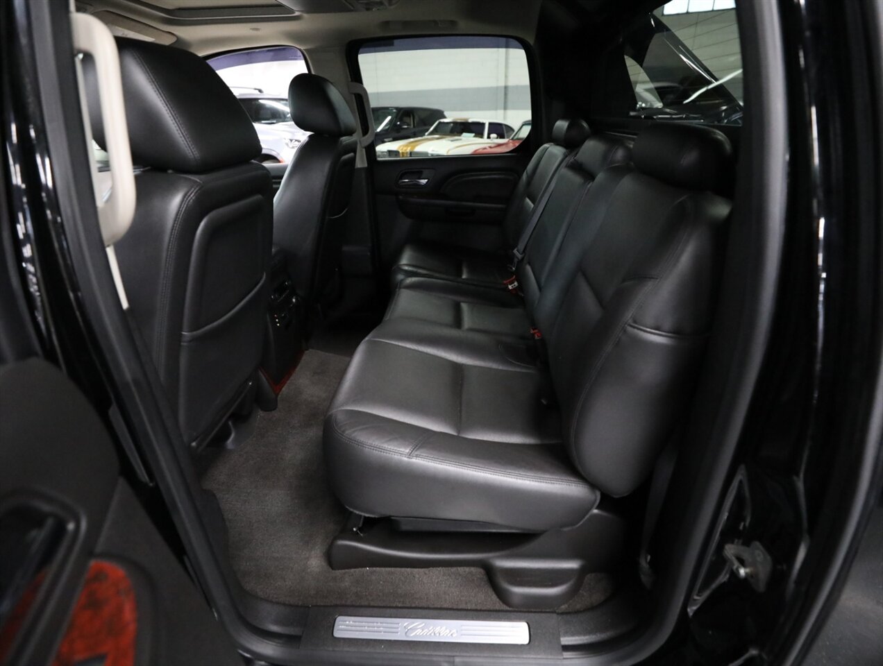 2012 Cadillac Escalade EXT Premium AWD - Photo 26 - Addison, IL 60101