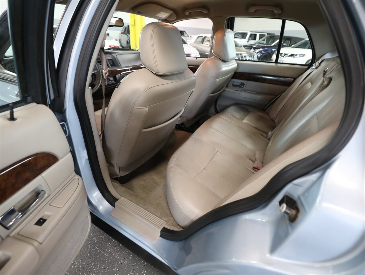 2009 Mercury Grand Marquis LS - Photo 26 - Addison, IL 60101