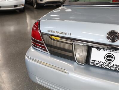 2009 Mercury Grand Marquis LS - Photo 13 - Addison, IL 60101