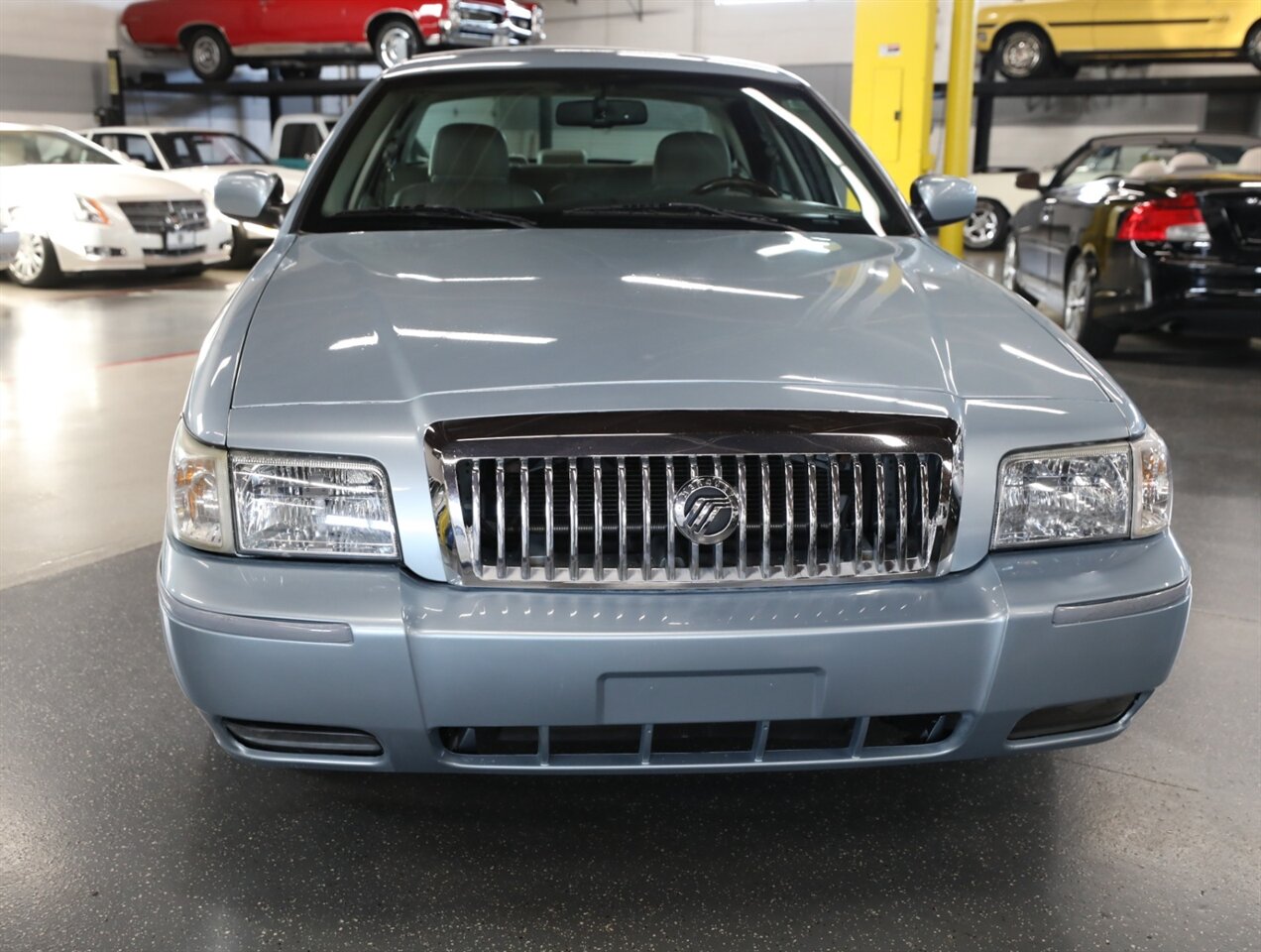 2009 Mercury Grand Marquis LS - Photo 6 - Addison, IL 60101