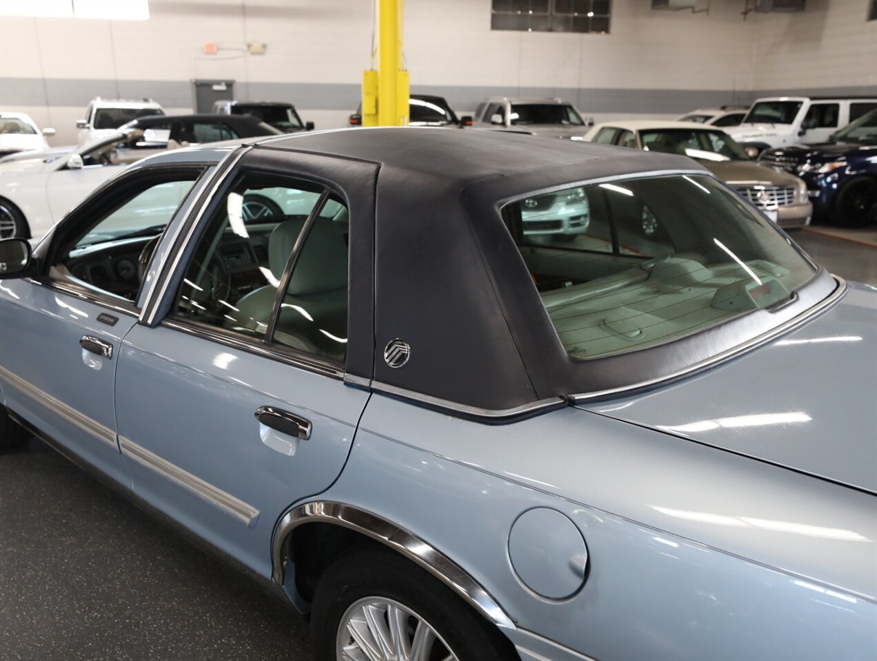 2009 Mercury Grand Marquis LS - Photo 16 - Addison, IL 60101