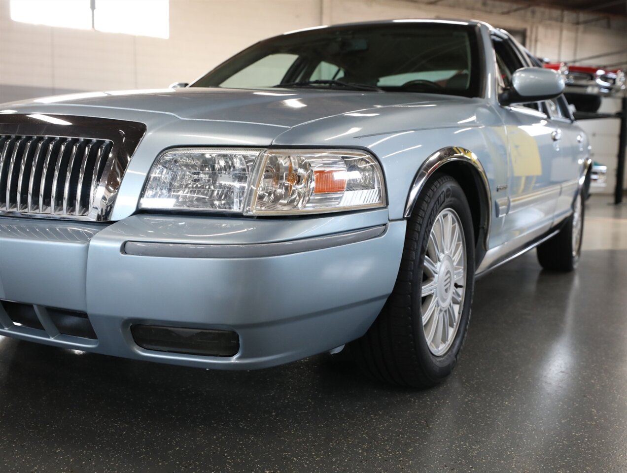 2009 Mercury Grand Marquis LS - Photo 5 - Addison, IL 60101
