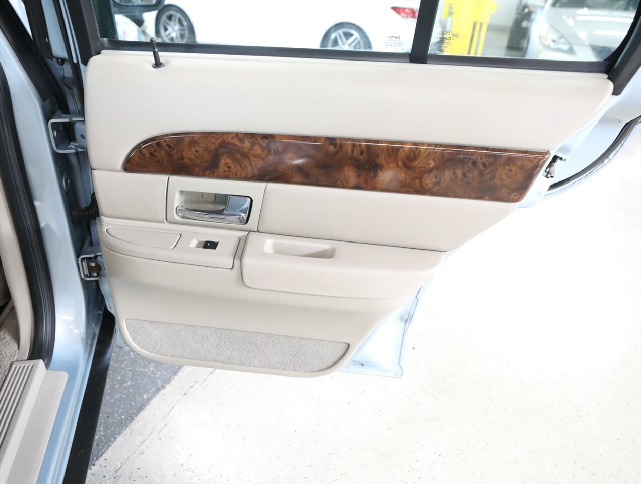 2009 Mercury Grand Marquis LS - Photo 21 - Addison, IL 60101