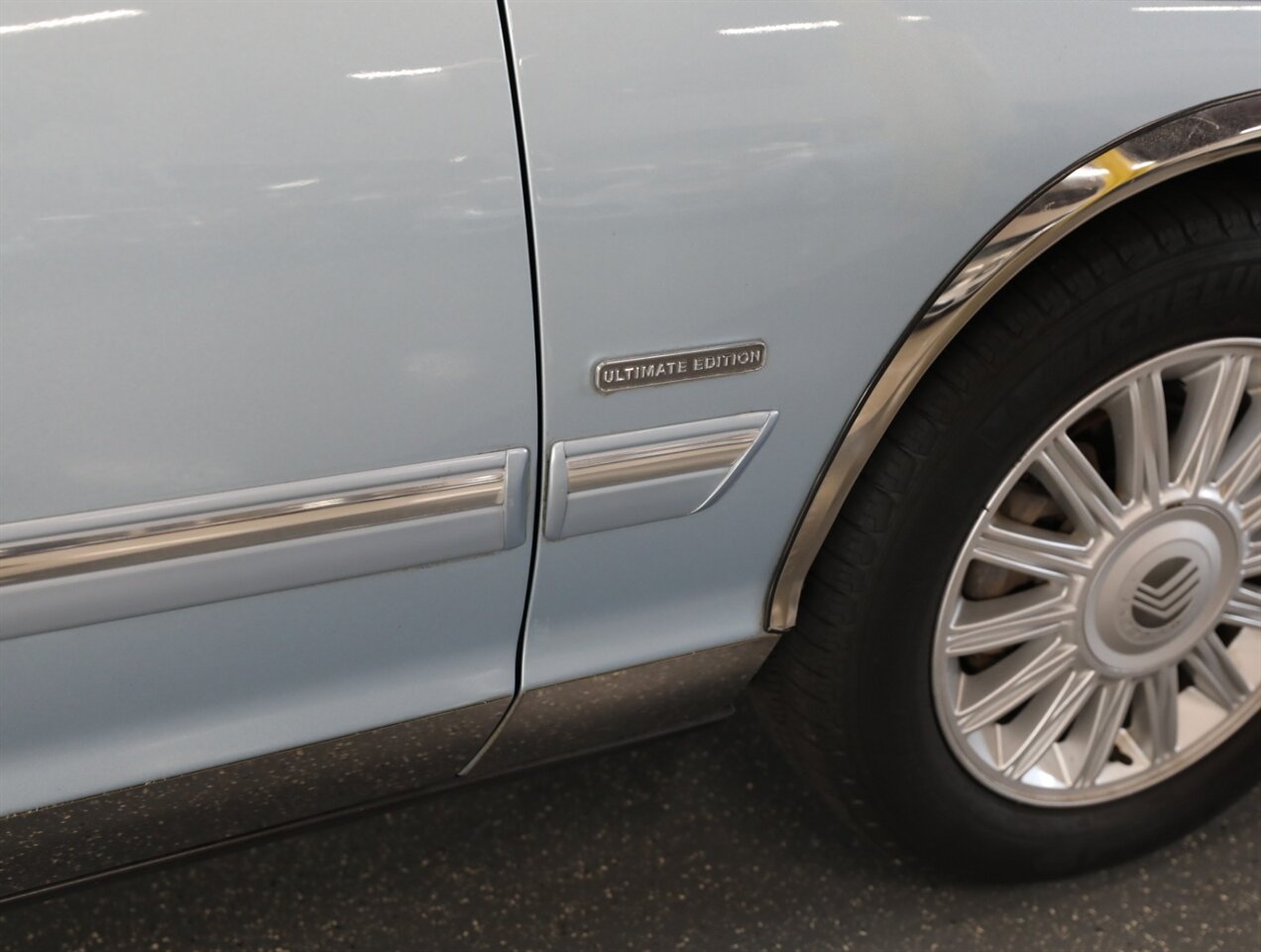 2009 Mercury Grand Marquis LS - Photo 10 - Addison, IL 60101