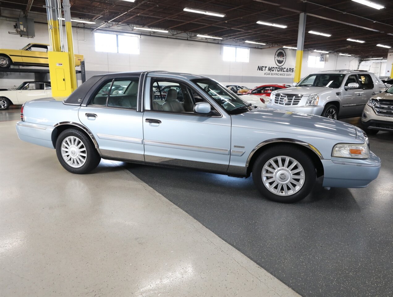 2009 Mercury Grand Marquis LS - Photo 9 - Addison, IL 60101