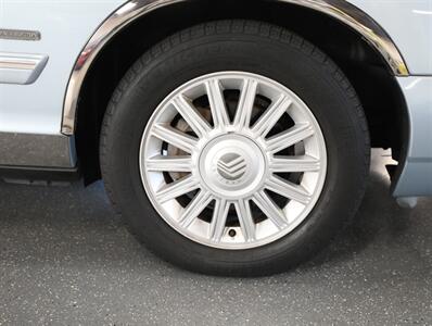 2009 Mercury Grand Marquis LS - Photo 40 - Addison, IL 60101