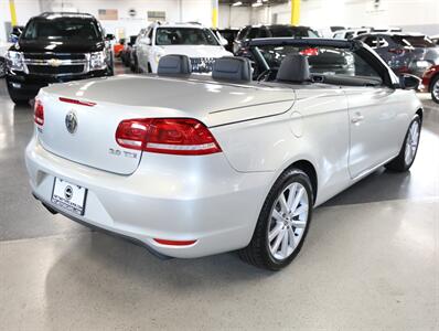 2012 Volkswagen Eos Komfort SULEV   - Photo 9 - Addison, IL 60101