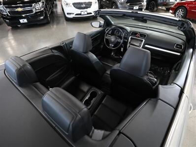 2012 Volkswagen Eos Komfort SULEV   - Photo 16 - Addison, IL 60101