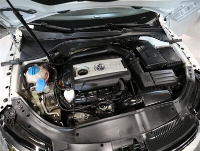 2012 Volkswagen Eos Komfort SULEV   - Photo 44 - Addison, IL 60101