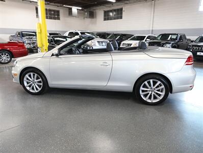 2012 Volkswagen Eos Komfort SULEV   - Photo 15 - Addison, IL 60101