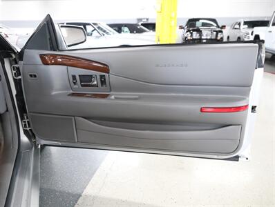 2002 Cadillac Eldorado ESC Convertible   - Photo 21 - Addison, IL 60101