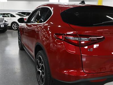 2019 Alfa Romeo Stelvio Ti AWD   - Photo 15 - Addison, IL 60101