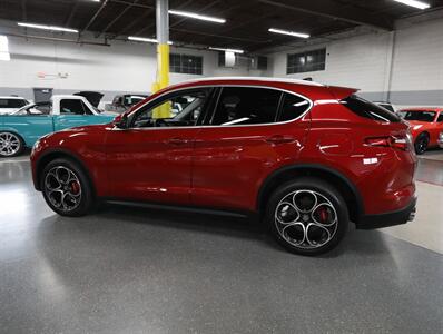 2019 Alfa Romeo Stelvio Ti AWD   - Photo 16 - Addison, IL 60101