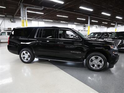 2017 Chevrolet Suburban Premier 4X4   - Photo 8 - Addison, IL 60101