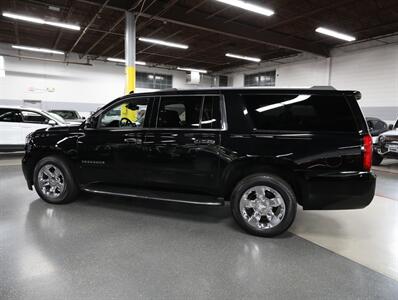 2017 Chevrolet Suburban Premier 4X4   - Photo 15 - Addison, IL 60101