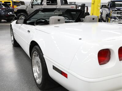 1992 Chevrolet Corvette   - Photo 17 - Addison, IL 60101