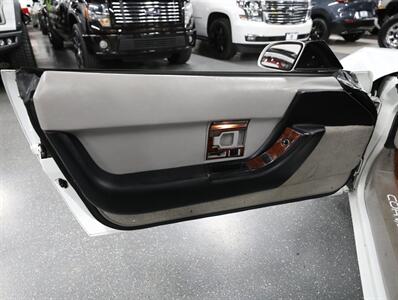 1992 Chevrolet Corvette   - Photo 24 - Addison, IL 60101