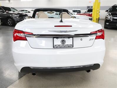2012 Chrysler 200 Limited - Photo 10 - Addison, IL 60101