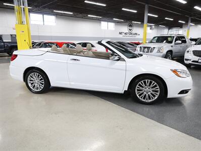 2012 Chrysler 200 Limited - Photo 8 - Addison, IL 60101