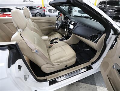 2012 Chrysler 200 Limited - Photo 18 - Addison, IL 60101