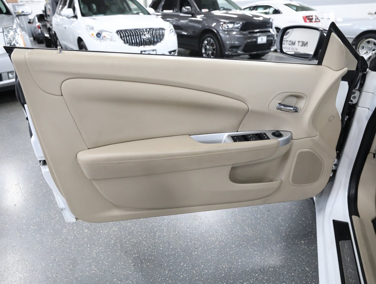 2012 Chrysler 200 Limited - Photo 23 - Addison, IL 60101