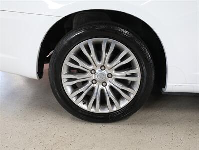 2012 Chrysler 200 Limited - Photo 43 - Addison, IL 60101