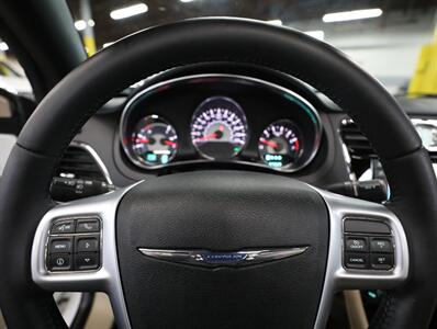 2012 Chrysler 200 Limited - Photo 31 - Addison, IL 60101