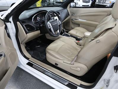 2012 Chrysler 200 Limited - Photo 24 - Addison, IL 60101
