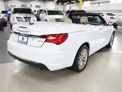 2012 Chrysler 200 Limited - Photo 9 - Addison, IL 60101