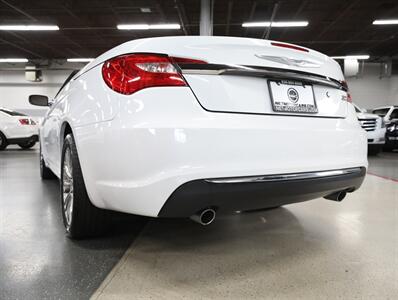 2012 Chrysler 200 Limited - Photo 12 - Addison, IL 60101