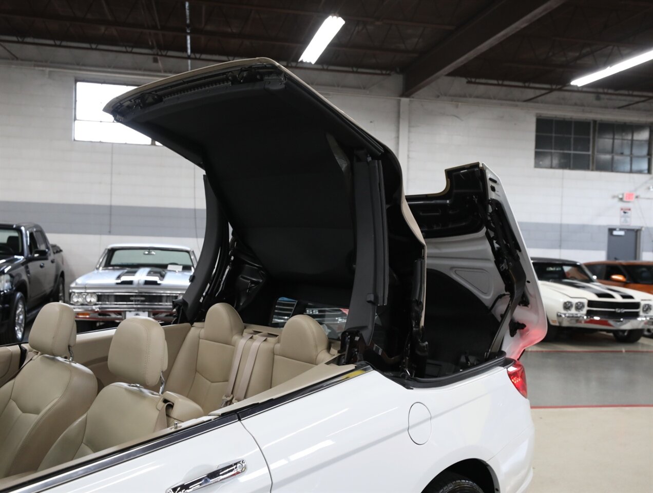 2012 Chrysler 200 Limited - Photo 39 - Addison, IL 60101