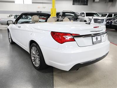 2012 Chrysler 200 Limited - Photo 13 - Addison, IL 60101