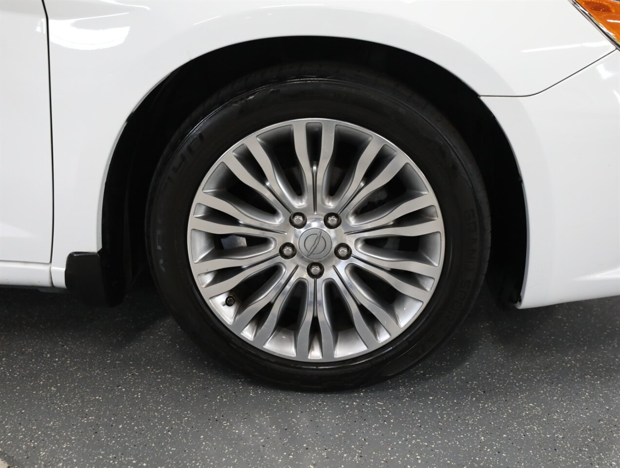 2012 Chrysler 200 Limited - Photo 42 - Addison, IL 60101