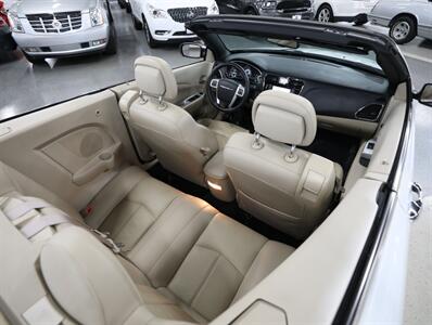 2012 Chrysler 200 Limited - Photo 16 - Addison, IL 60101