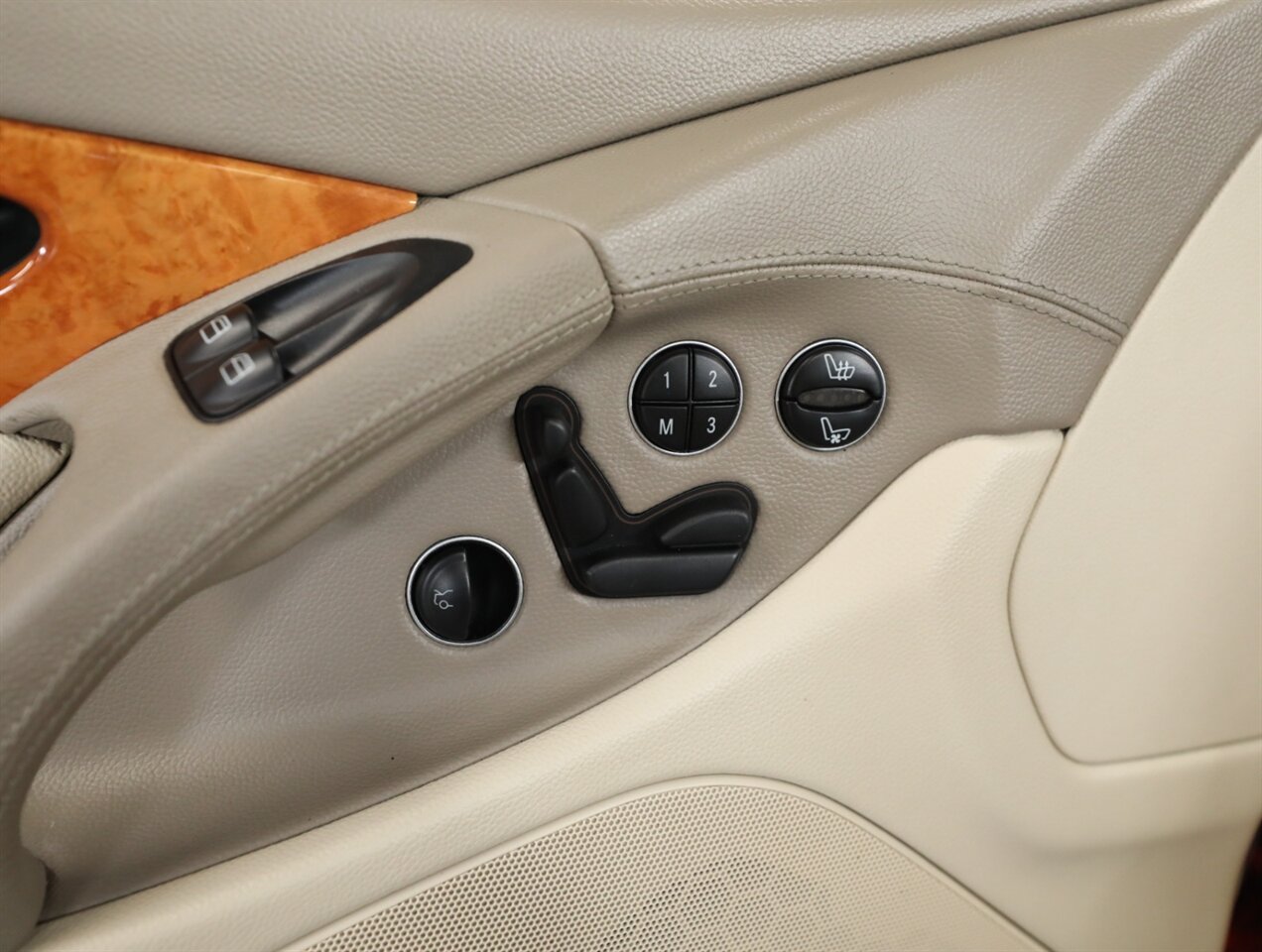 2003 Mercedes-Benz SL 500 - Photo 27 - Addison, IL 60101