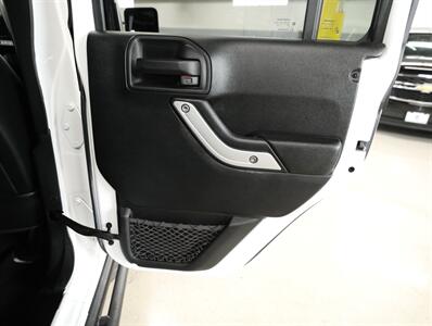 2017 Jeep Wrangler Unlimited Rubicon Hard Rock   - Photo 24 - Addison, IL 60101