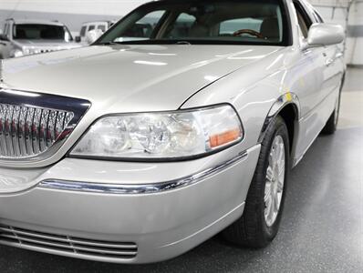 2008 Lincoln Town Car Signature Limited   - Photo 5 - Addison, IL 60101