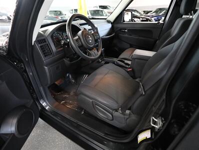 2011 Jeep Liberty Sport Jet 4X4 - Photo 29 - Addison, IL 60101